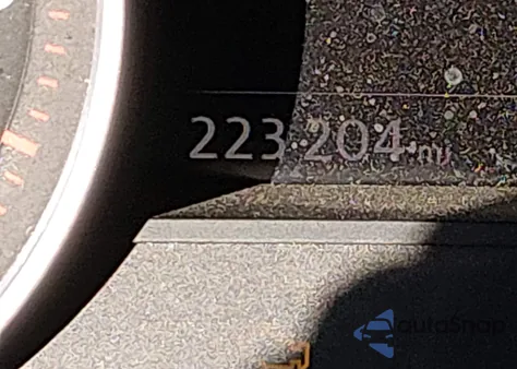 2012 Volkswagen Touareg Tdi Lux z USA, uszkodzony, nr VIN WVGFK9BPXCD002754